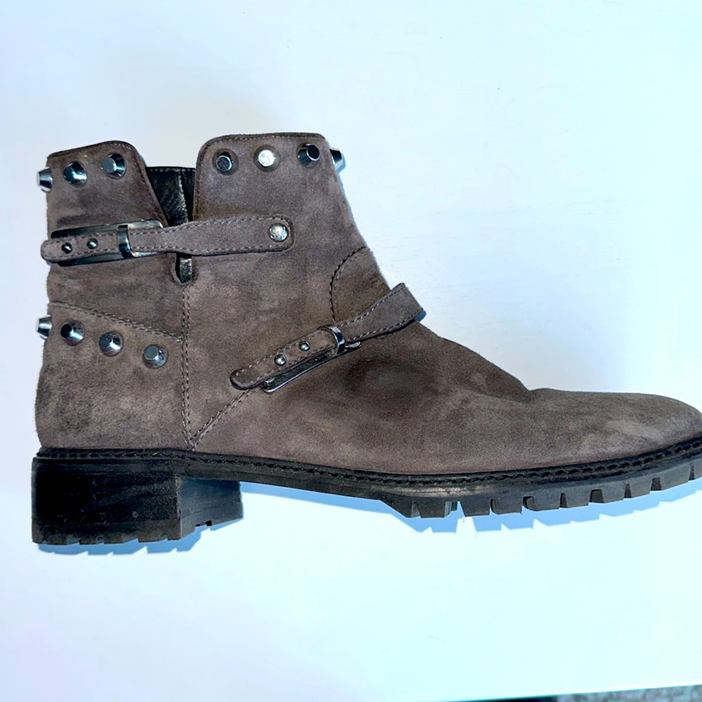 Stuart Weitzman Women's Go West Londra‎ Gray Suede Studded Boots Size 10